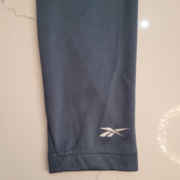 Reebok half zipper top - Men's size XL - Picture 7 of 11